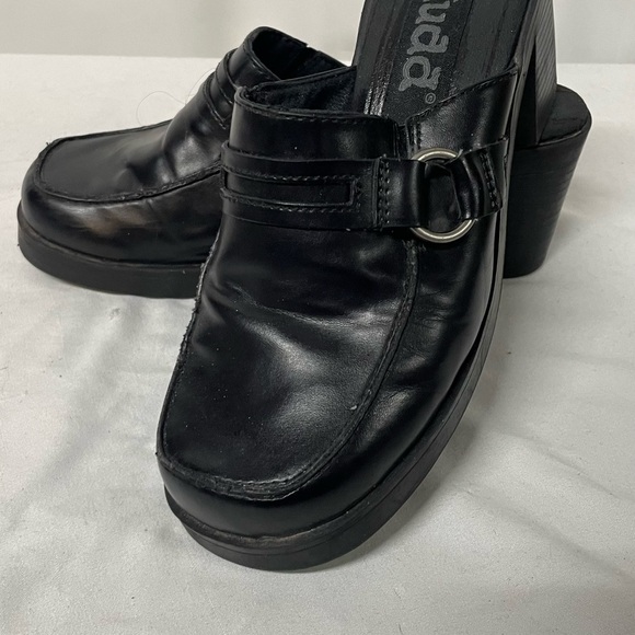 Mudd platform heeled slide on shoes chunky heels Black Excellent condition. Sz 8 - Picture 3 of 9